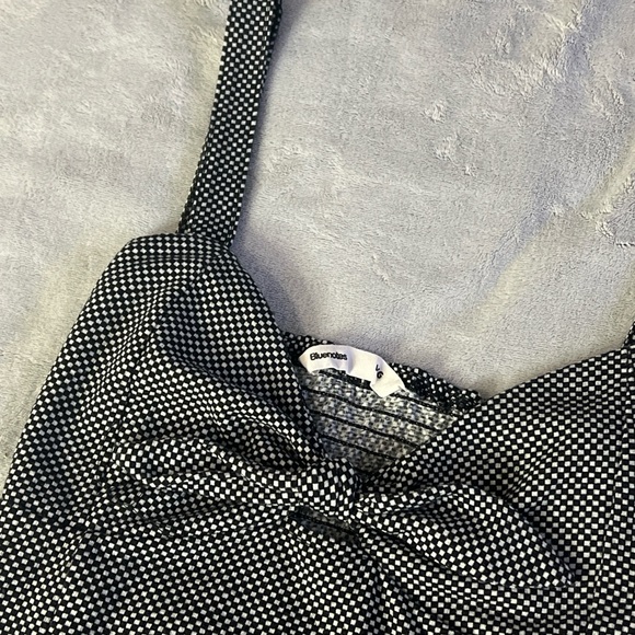 Black & White Crop Top - Picture 2 of 2